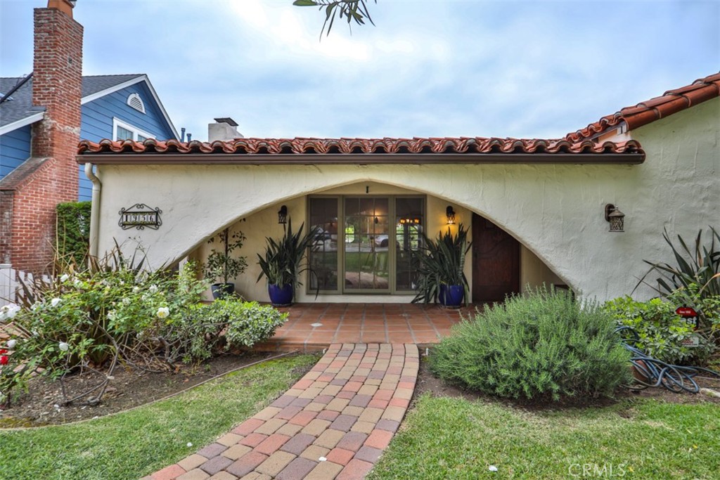 Properties 1 1956 E Woodlyn Road