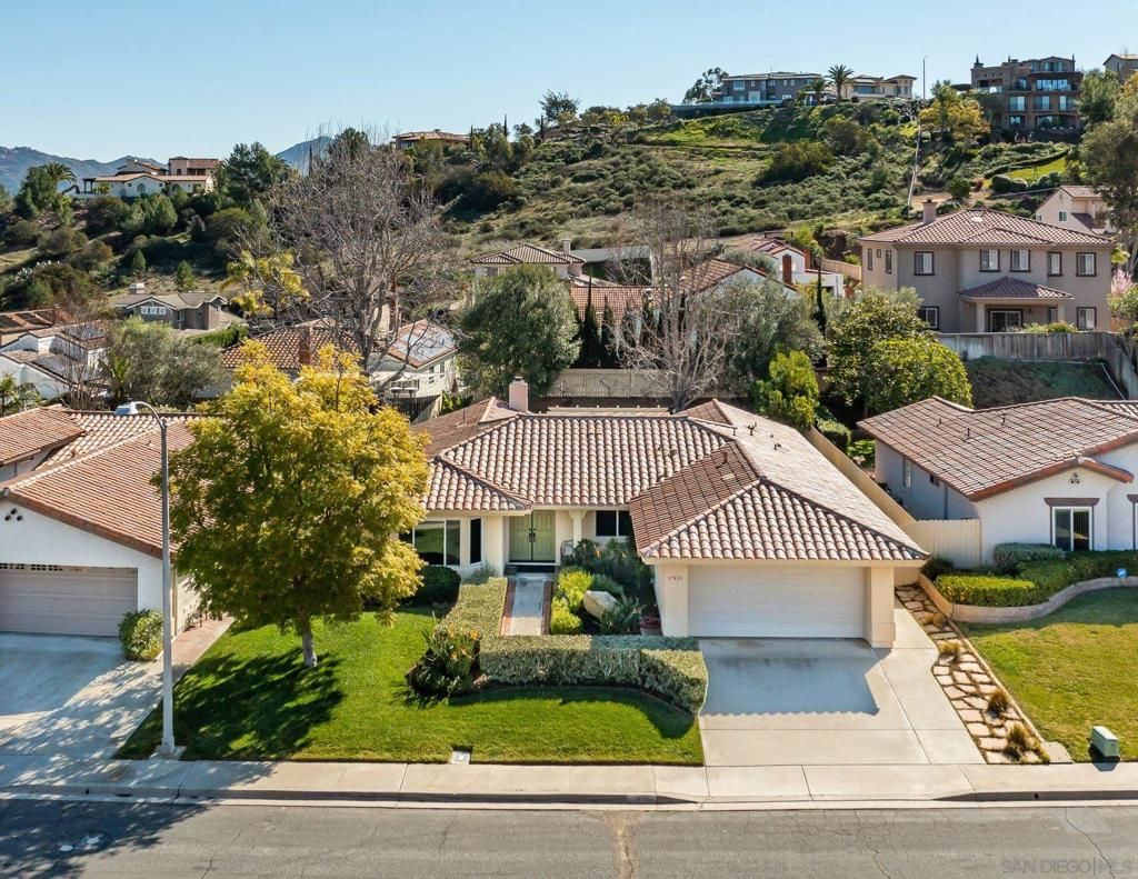 listing image 130729067106850998427