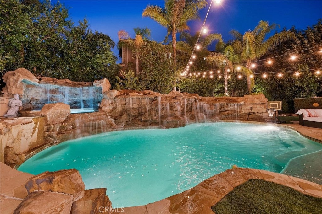 25083 Blue Ridge Way