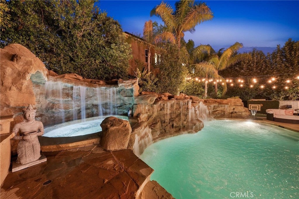 25083 Blue Ridge Way