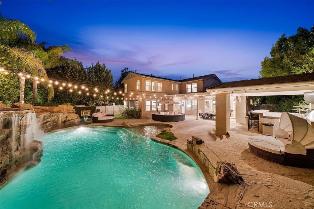 25083 Blue Ridge Way