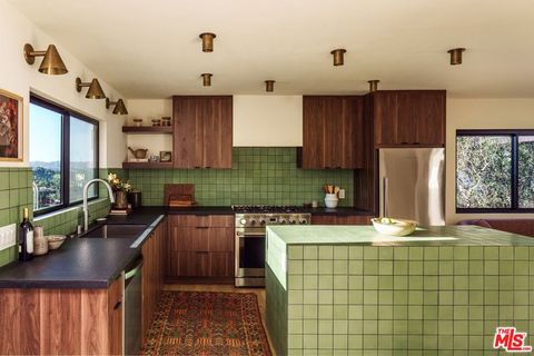 Photo of 4249 Torreon Drive, Woodland Hills, CA 91364 (MLS # 26662581)