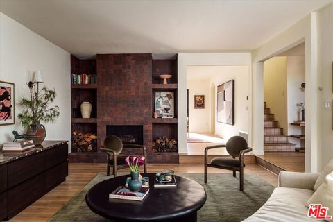 Photo of 4249 Torreon Drive, Woodland Hills, CA 91364 (MLS # 26662581)