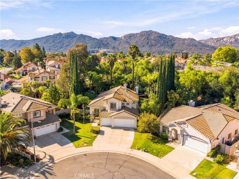 Tiny photo for 45105 Corte Carolina, Temecula, CA 92592 (MLS # SW26232203)