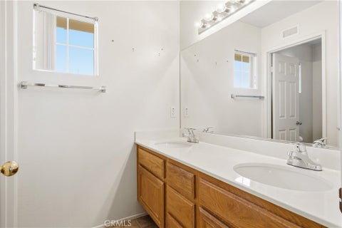 Tiny photo for 45105 Corte Carolina, Temecula, CA 92592 (MLS # SW26232203)