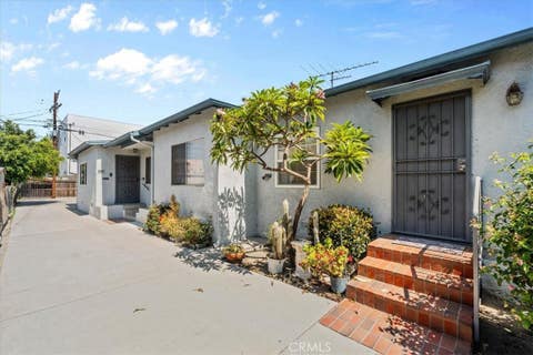 Photo of 1901 Hauser BLVD #3, Los Angeles, CA 90016 (MLS # CV26142169)