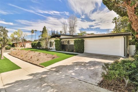Tiny photo for 23540 Kivik St, Woodland Hills, CA 91367 (MLS # SR26049439)