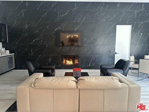 10112 Empyrean Way PH 301 Los Angeles CA 90067