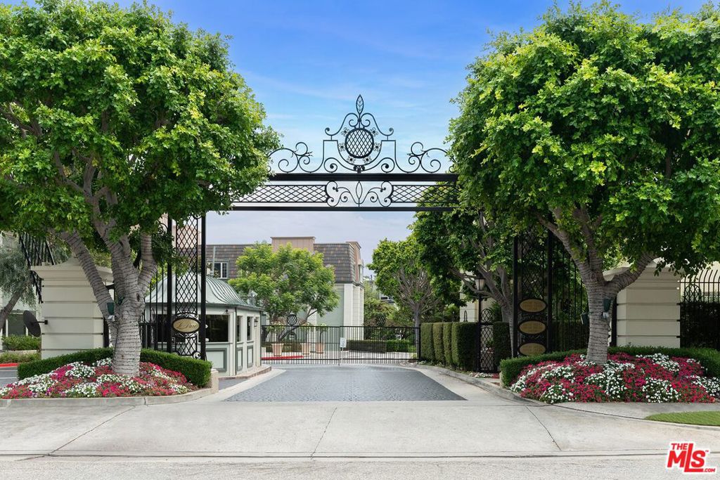 10112 Empyrean Way PH 301