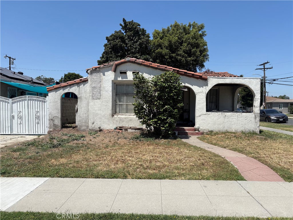 2391 Fashion Avenue