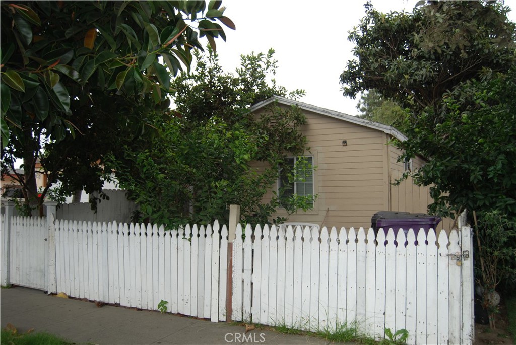 3606 Denver Avenue