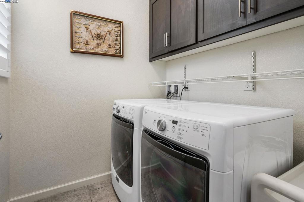 MOUNTAIN HOUSE - Residential