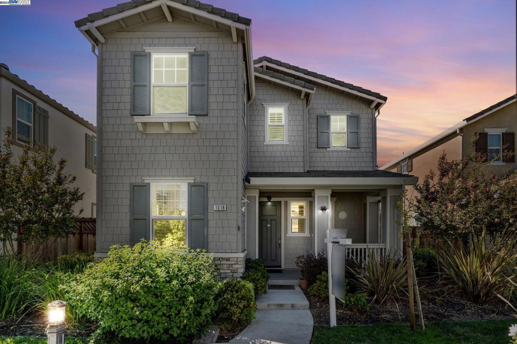 MOUNTAIN HOUSE - Residential