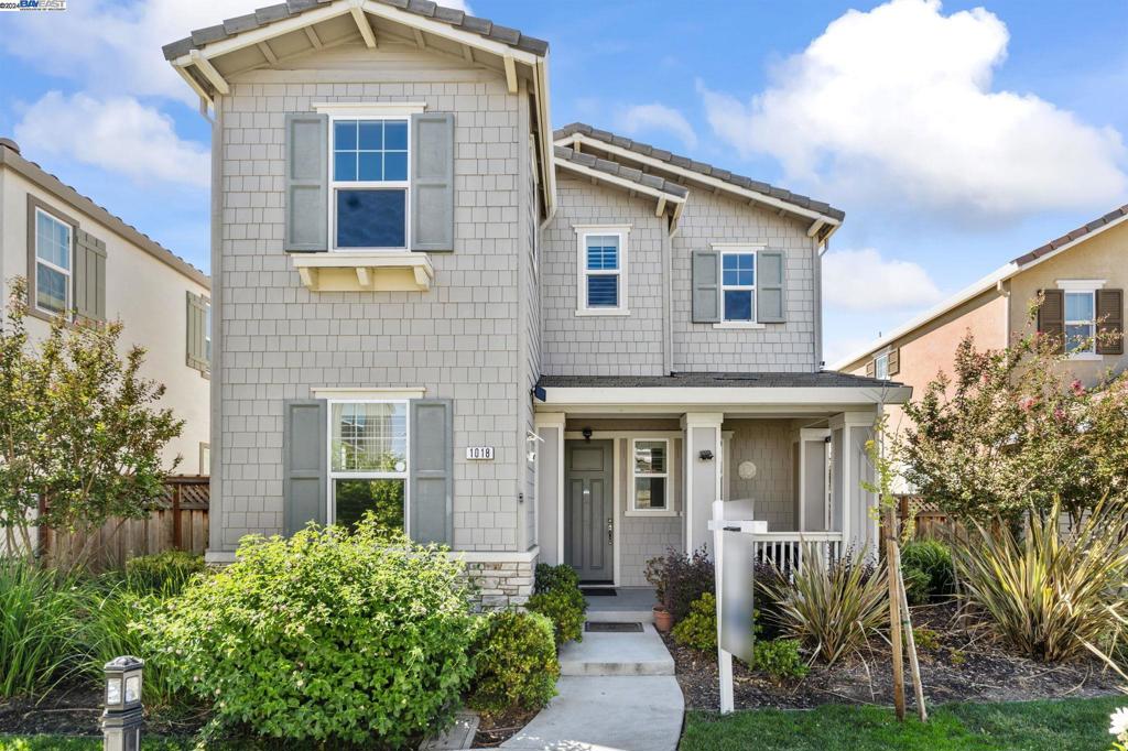 MOUNTAIN HOUSE - Residential