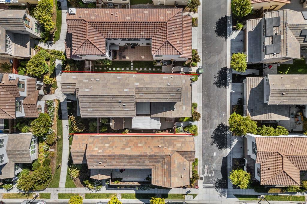 MOUNTAIN HOUSE - Residential