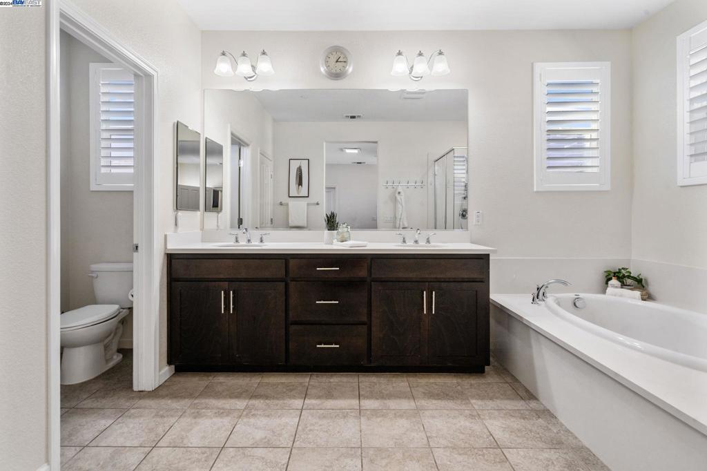 MOUNTAIN HOUSE - Residential