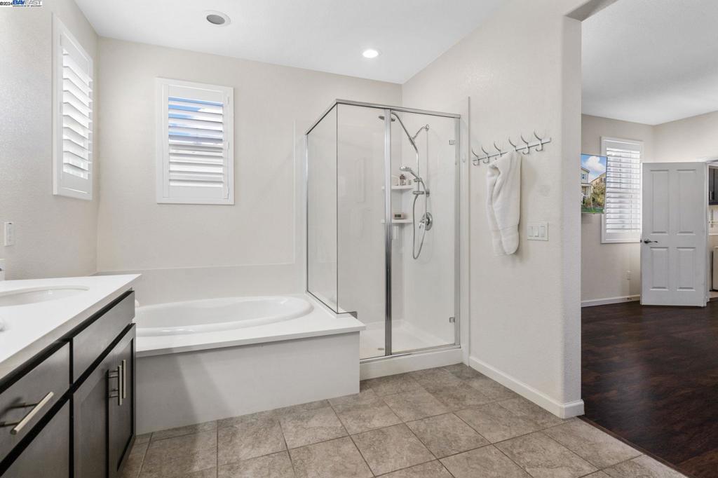 MOUNTAIN HOUSE - Residential