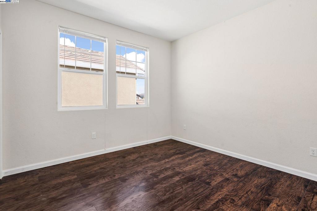 MOUNTAIN HOUSE - Residential