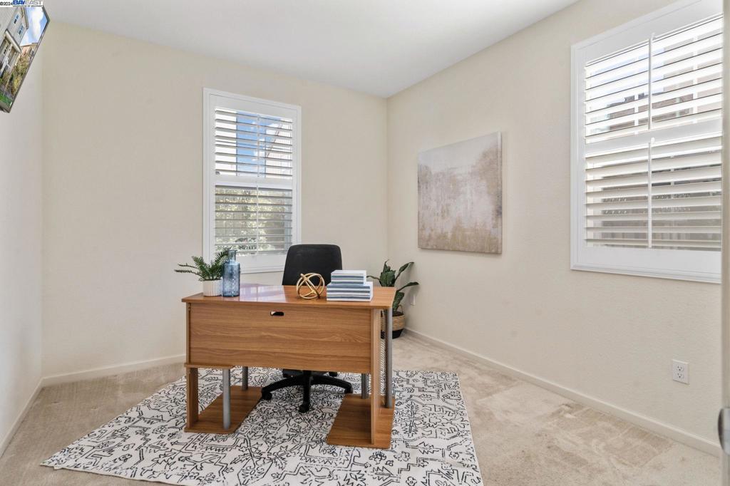 MOUNTAIN HOUSE - Residential