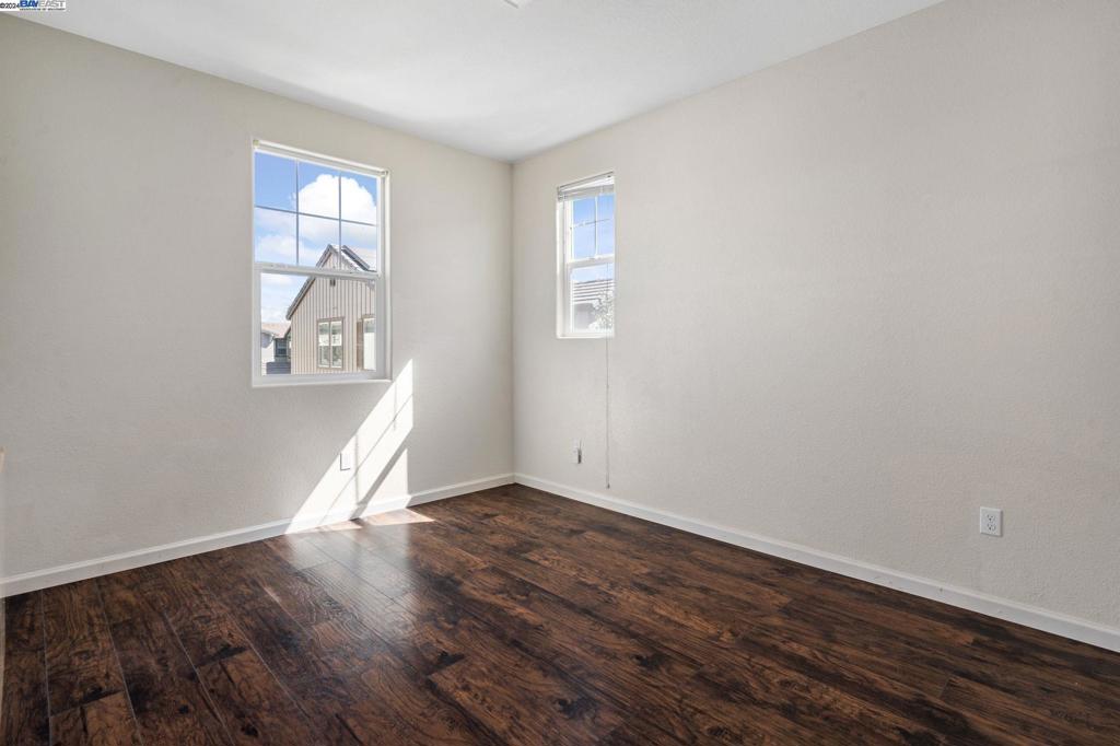 MOUNTAIN HOUSE - Residential