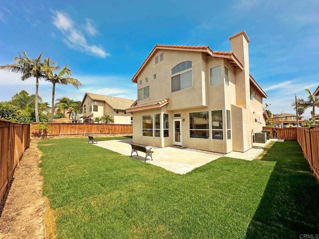 512 Bayona Loop