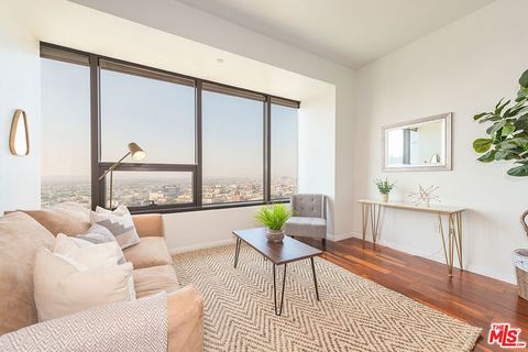 Photo of 1100 Wilshire Boulevard #2501, Los Angeles, CA 90017 (MLS # 26851563)