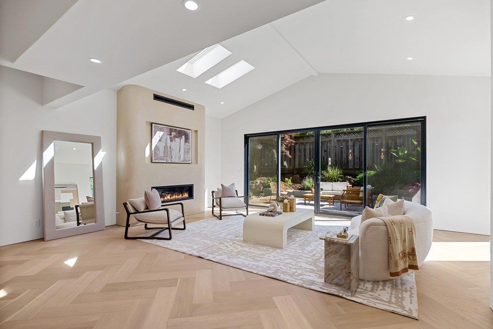 1704 Zinnia Lane