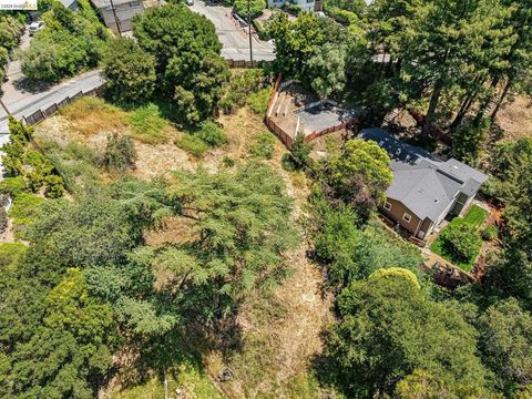 Photo of 0 Aspinwall Dr, Oakland, CA 94611 (MLS # 41136618)