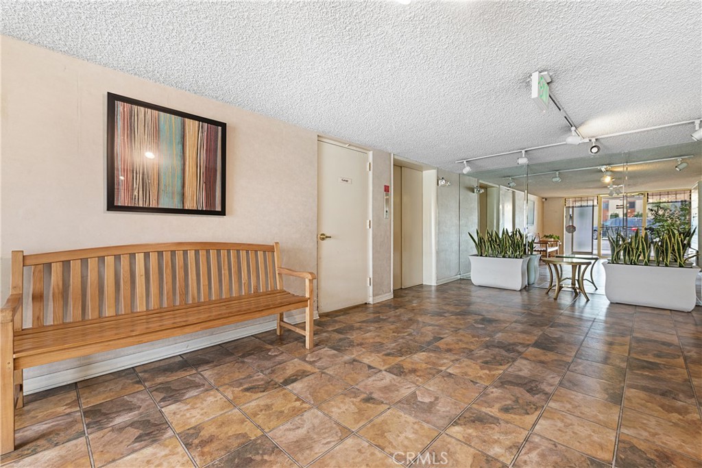 3695 Linden Avenue 11A