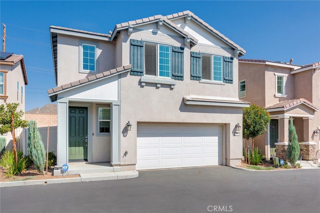Photo of 574 Pablo Rd Rd #30, Lake Elsinore, CA 92530 (MLS # CV25227959)