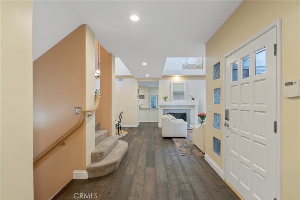1072 Mountain Oak Place