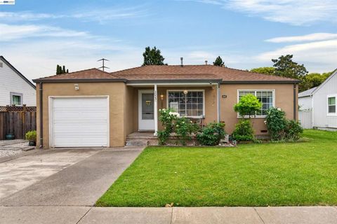 Photo of 3025 Burnette St ST, Vallejo, CA 94591 (MLS # 41134262)