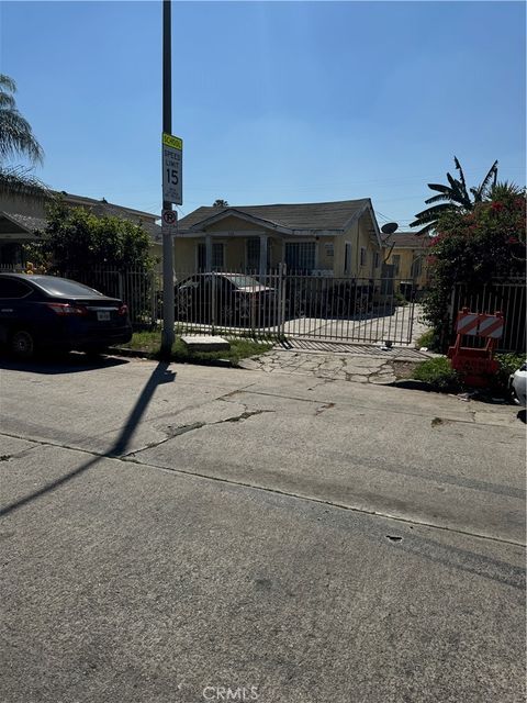 Photo of 160 W 89th St, Los Angeles, CA 90003 (MLS # DW26061841)