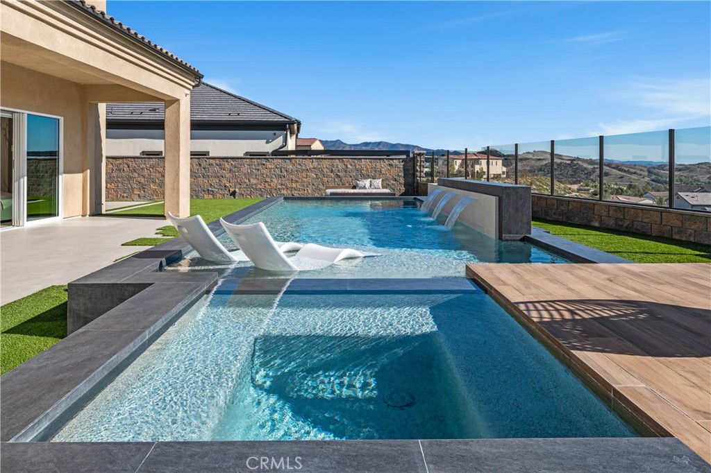 28710 Hidden Trail