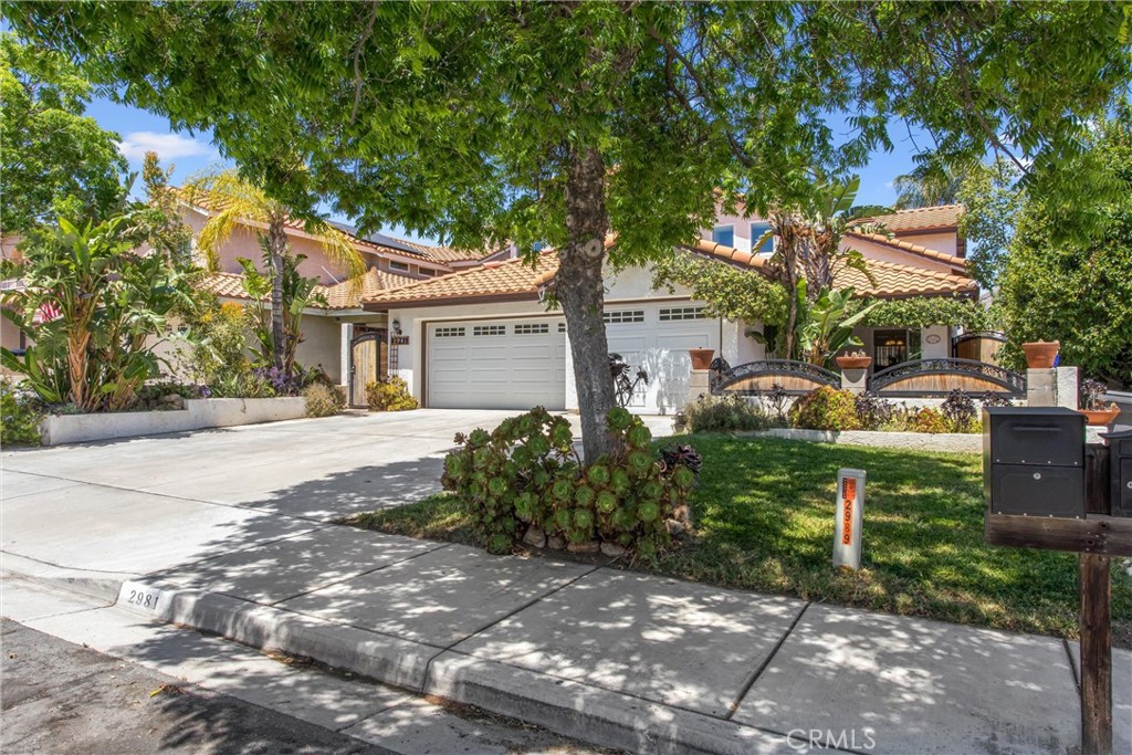 2981 Pembroke
