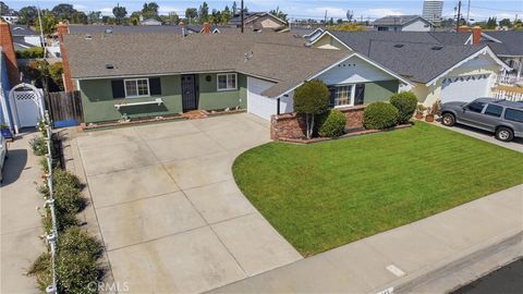 Photo of 17441 Jefferson Lane, Huntington Beach, CA 92647 (MLS # OC26065344)