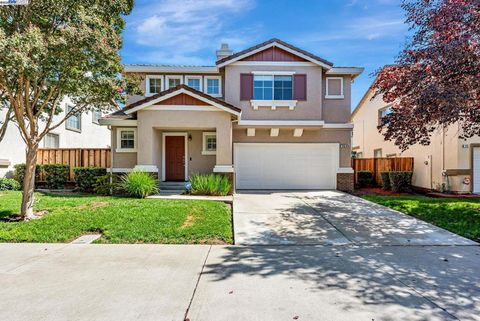 Photo of 215 Marquis Ter Ter, Fremont, CA 94536 (MLS # 41113341) Photo of 215 Marquis Ter Ter, Fremont, CA 94536 (MLS # 41113341)