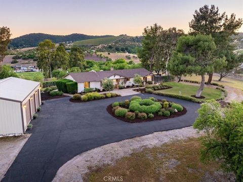 Tiny photo for 1015 Lost Springs Ln, Paso Robles, CA 93446 (MLS # NS26072665)