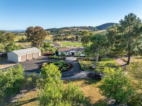 Tiny photo for 1015 Lost Springs Ln, Paso Robles, CA 93446 (MLS # NS26072665)