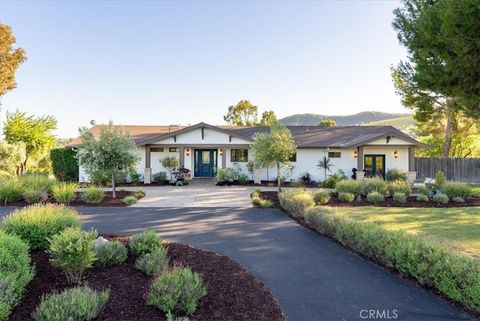 Tiny photo for 1015 Lost Springs Ln, Paso Robles, CA 93446 (MLS # NS26072665)