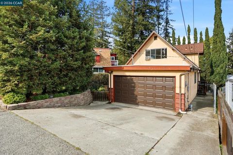 Photo of 871 Merle Ave Ave, Martinez, CA 94553 (MLS # 41122657)