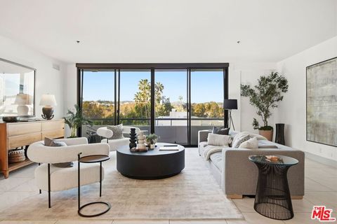 Photo of 10660 Wilshire Boulevard #804, Los Angeles, CA 90024 (MLS # 26641083)