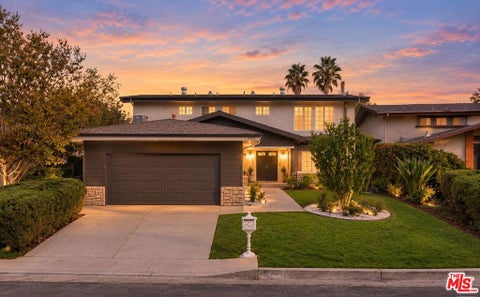 Photo of 7226 Dennis Lane, West Hills, CA 91307 (MLS # 26103726)