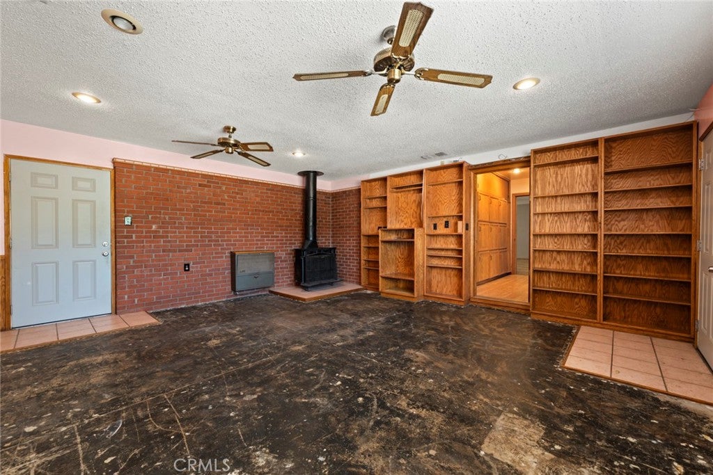 165 W Avenue L