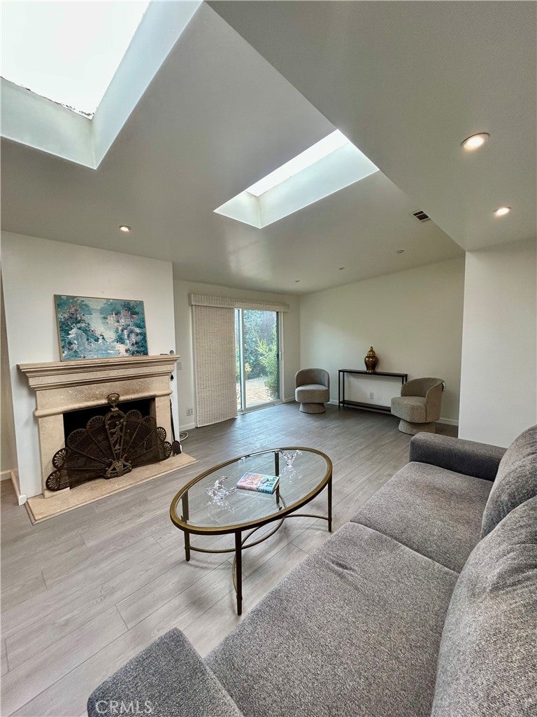 103 Yorktown, Newport Beach CA 92660 - Photo 25