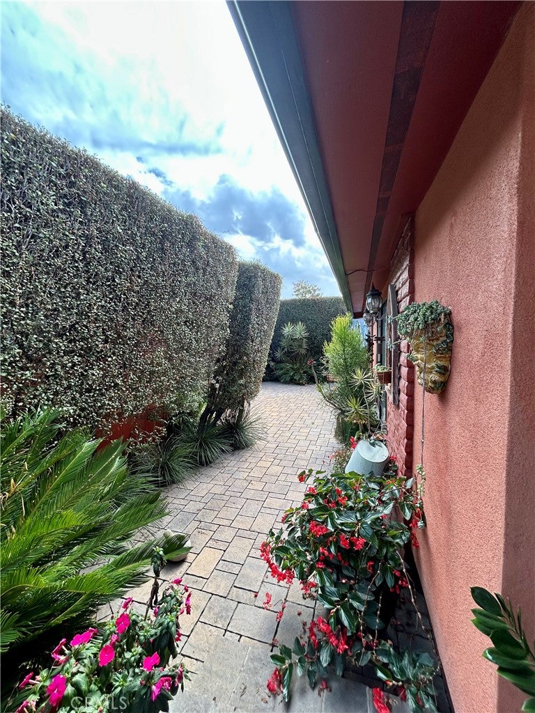 103 Yorktown, Newport Beach CA 92660 - Photo 7