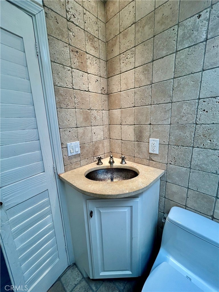 103 Yorktown, Newport Beach CA 92660 - Photo 32