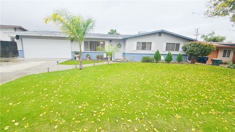 Photo of 2819 Renegade Ave, Bakersfield, CA 93306 (MLS # NS25262599)