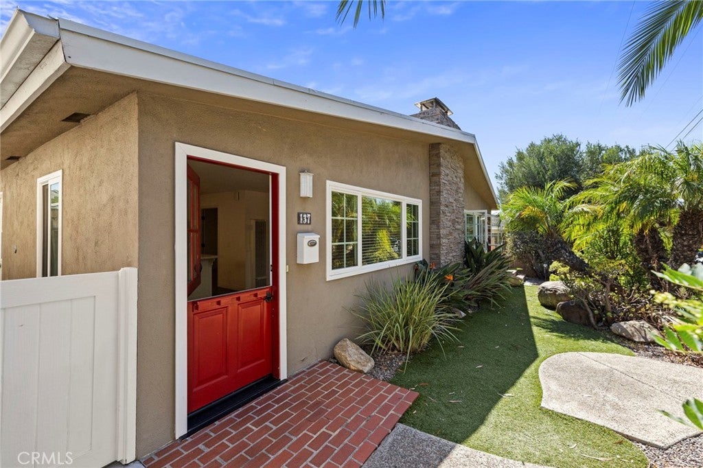 Photo of 137 Cypress Dr, Laguna Beach, CA 92651 (MLS # OC26215787)