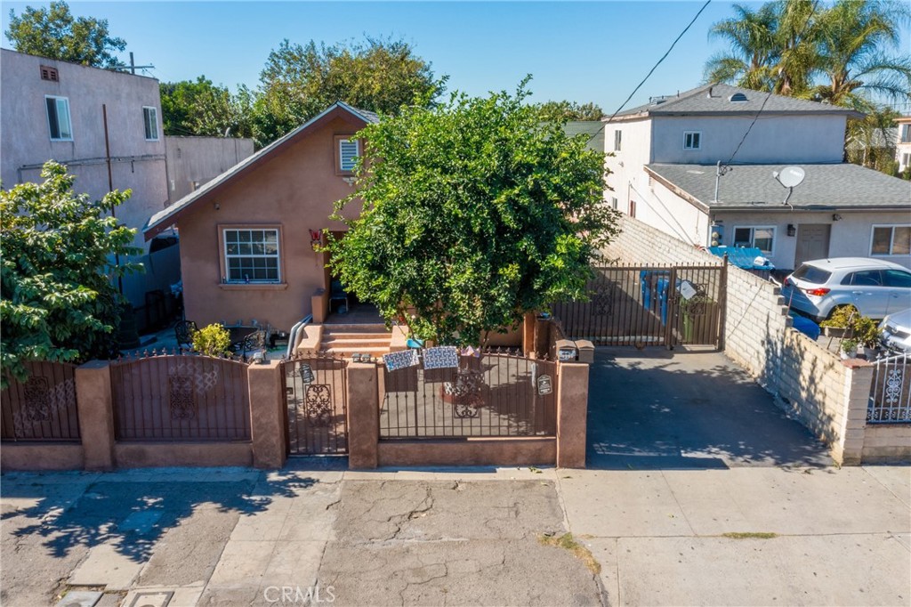 5307 1/2 Compton Avenue
